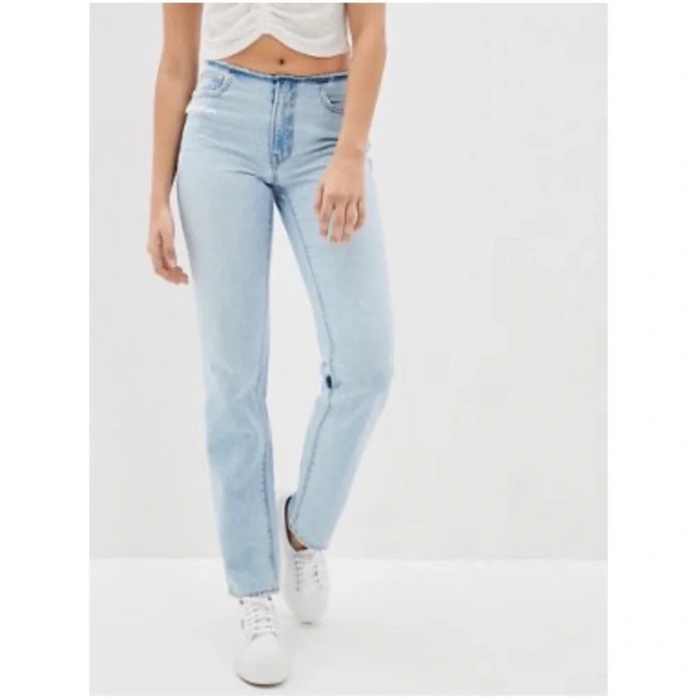 NWT American Eagle Low-Rise '90s Straight Jean Cool Classic